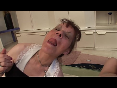 ❤️ Due nonne e un nonno fanno una cosa a tre ❤️ Porno belloal it.pornovore.ru ☑
